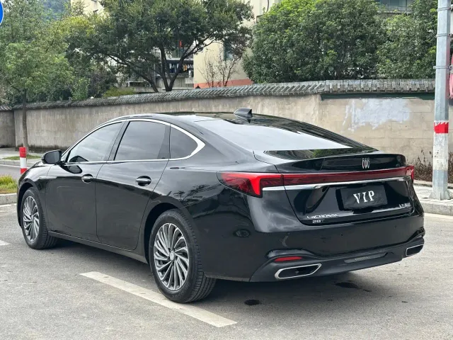 Buick LaCrosse — Фото автомобиля 4