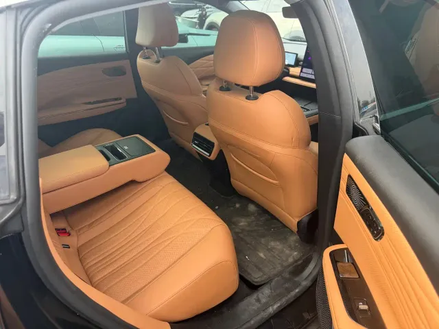 Geely Galaxy Xingyao 8 — Фото автомобиля 9