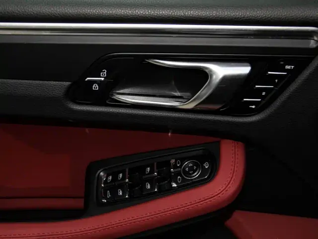 Porsche Macan — Фото автомобиля 26