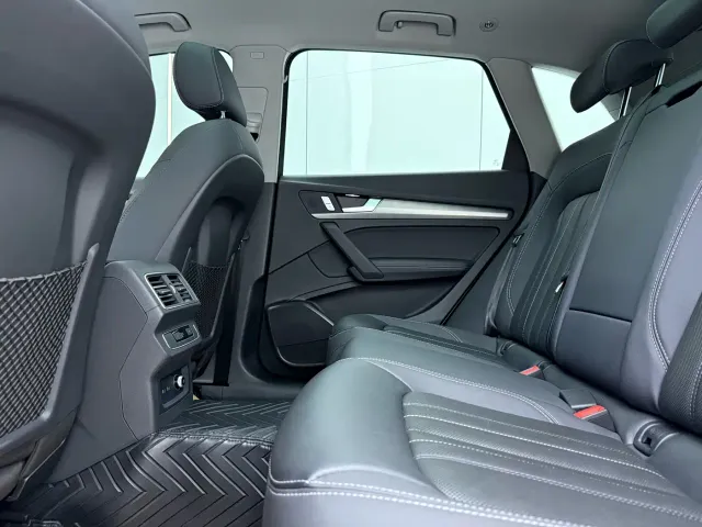 Audi Q5L — Фото автомобиля 10