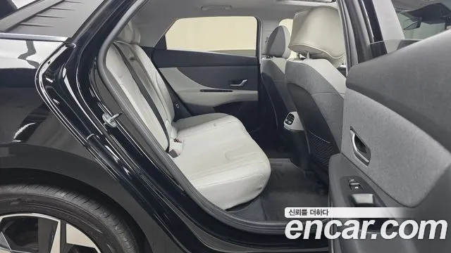 Hyundai AVANTE Avante (CN7) — Фото автомобиля 9