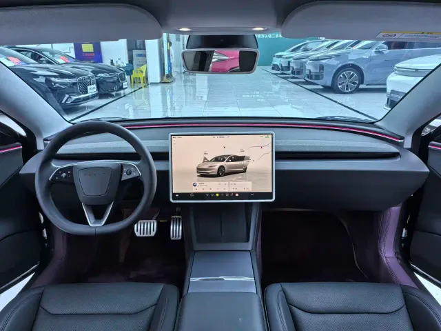 Tesla Model 3 — Фото автомобиля 7