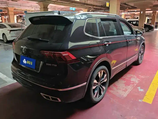 Volkswagen Tiguan L — Фото автомобиля 3