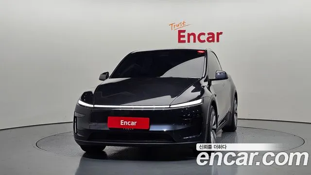 Tesla Model Y — Фото автомобиля 3