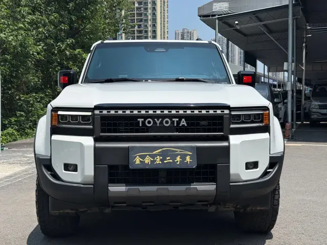 Toyota Prado — Фото автомобиля 2