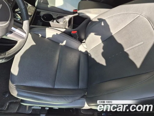 Hyundai Kona SX2 — Фото автомобиля 7