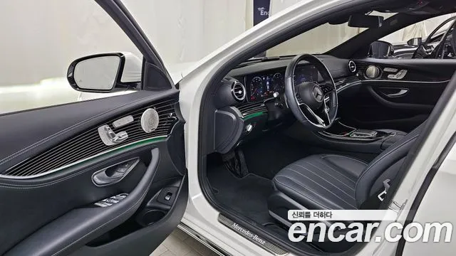 Mercedes-Benz E-Class — Фото автомобиля 10