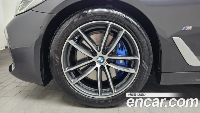 BMW 5-Series — Фото автомобиля 5