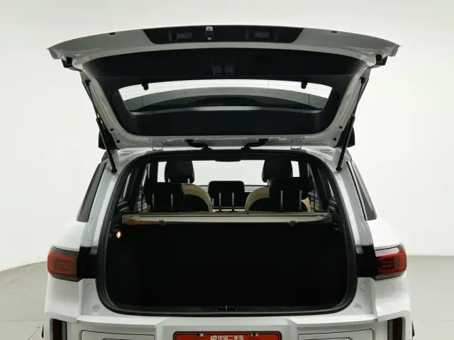 Geely ICON — Фото автомобиля 16