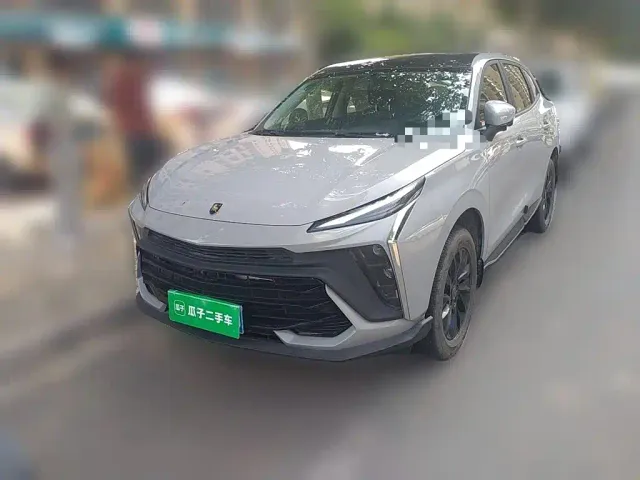 Фотография автомобиля — Forthing T5 Evo