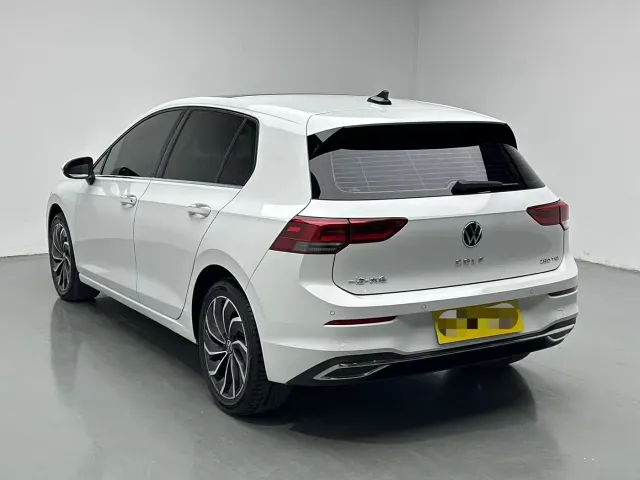 Volkswagen Golf — Фото автомобиля 7