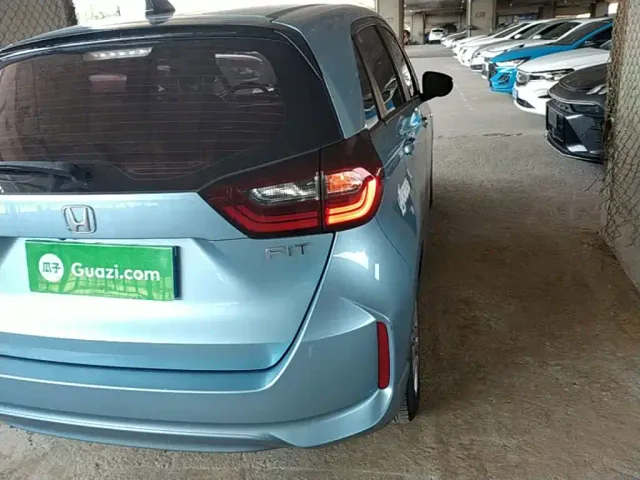 Honda Fit — Фото автомобиля 7