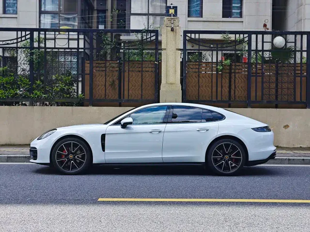 Porsche Panamera — Фото автомобиля 5