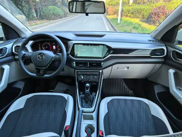 Volkswagen T-Cross — Фото автомобиля 11