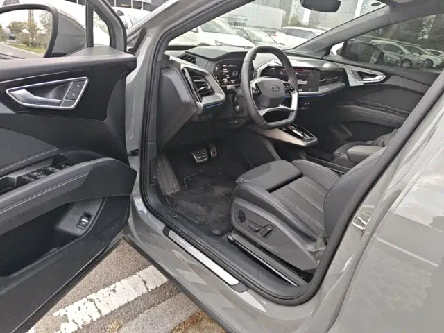 Audi Q4 e-tron — Фото автомобиля 15