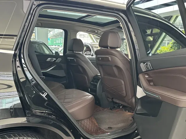 BMW BMW X5 2023 xDrive 30Li Premium M Sport Package — Фото автомобиля 10