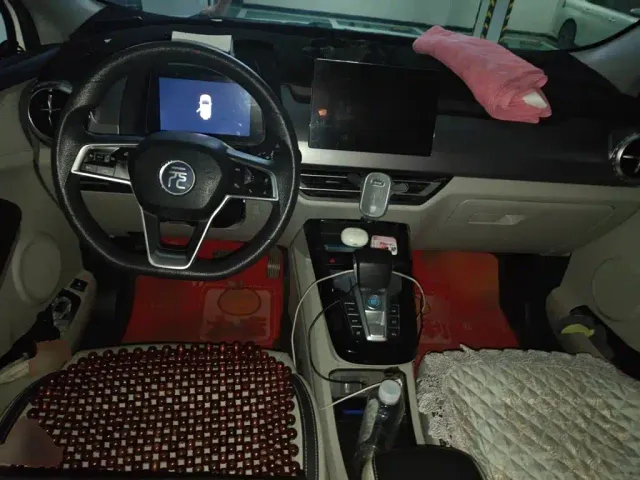 BYD Yuan Pro — Фото автомобиля 5