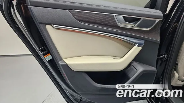 Audi A6 C8 — Фото автомобиля 14