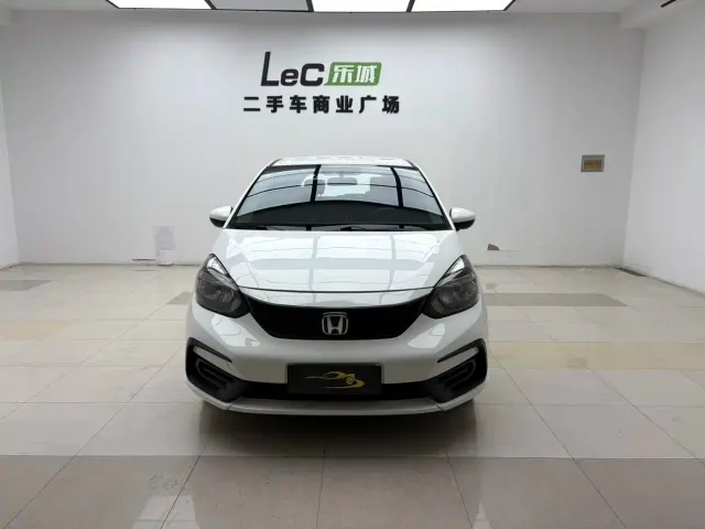 Honda Fit — Фото автомобиля 2