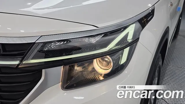 Kia Seltos — Фото автомобиля 7