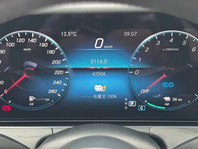 Mercedes-Benz E-Class — Фото автомобиля 15