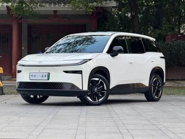 Toyota BoZhi 3X — Фото автомобиля 5