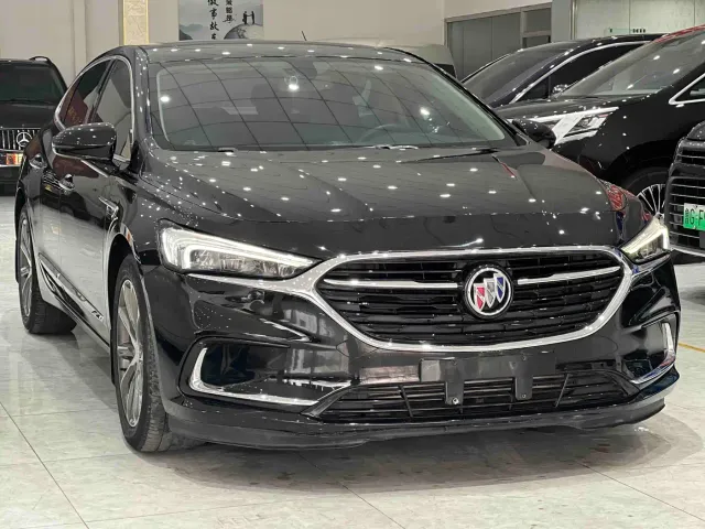 Buick LaCrosse — Фото автомобиля 3
