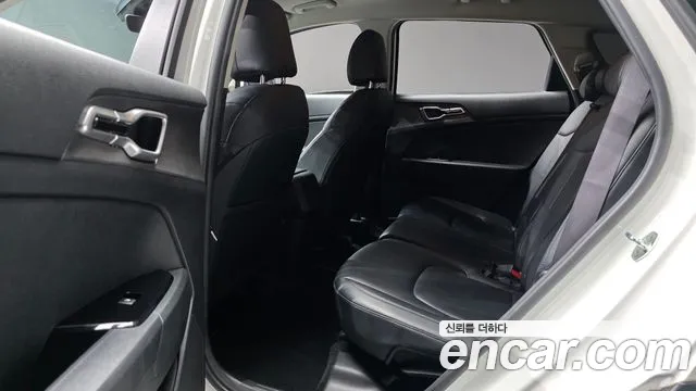 Kia Sportage Sportage 5-е поколение Бензин 1.6 турбо 2WD — Фото автомобиля 12