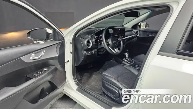 Kia K3 — Фото автомобиля 16