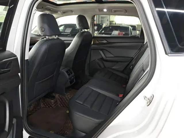 Volkswagen Tharu — Фото автомобиля 9
