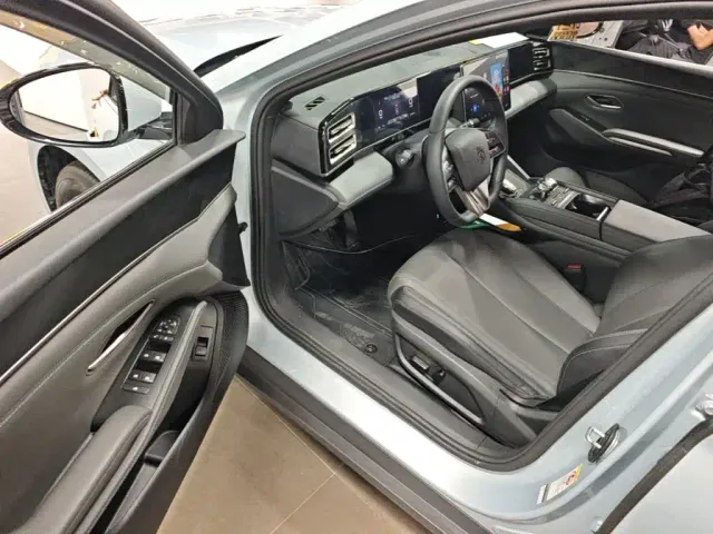 BYD Qin L — Фото автомобиля 15