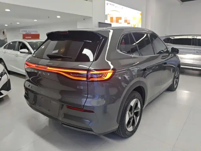 Geely Galaxy E5 — Фото автомобиля 6