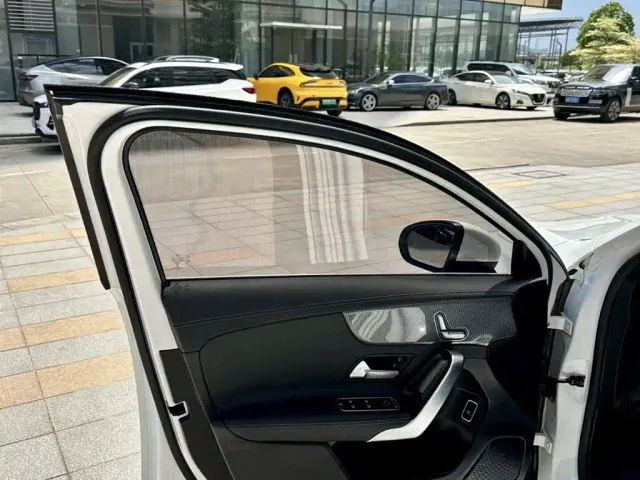 Mercedes-Benz A-Class — Фото автомобиля 12