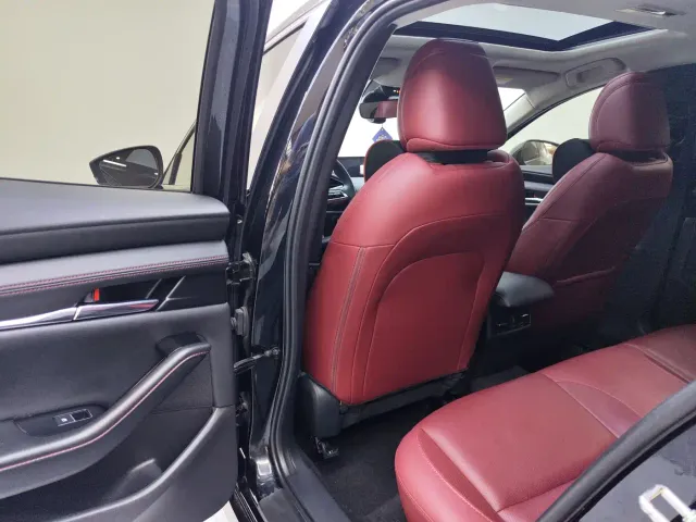 Mazda Axela — Фото автомобиля 9