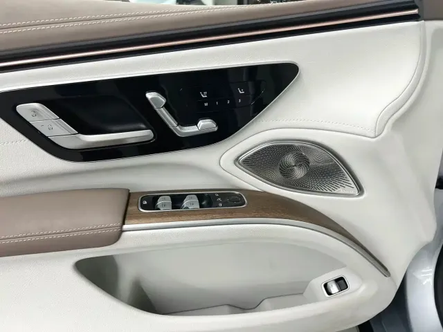 Mercedes-Benz EQS — Фото автомобиля 8