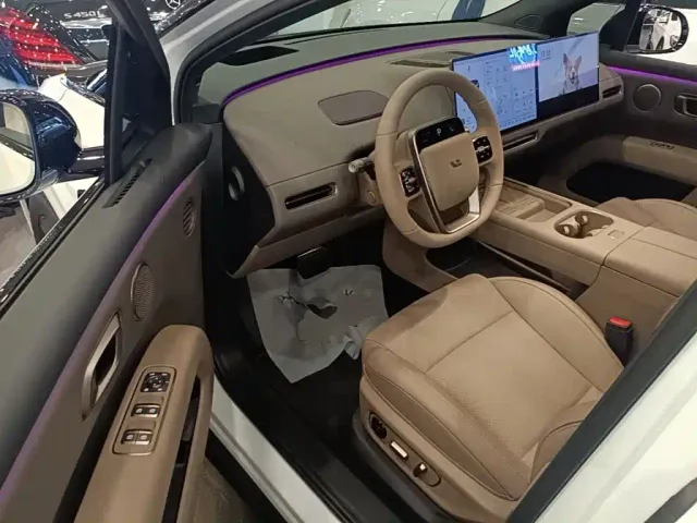 Li Auto i6 — Фото автомобиля 15