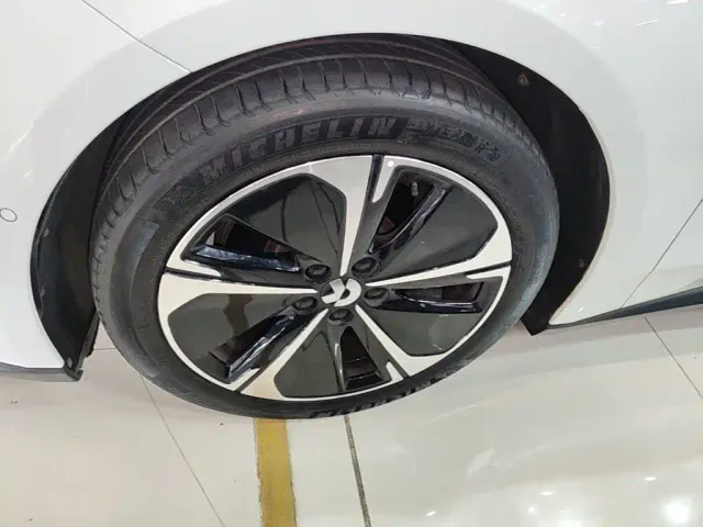 Nio ET5 Touring — Фото автомобиля 22