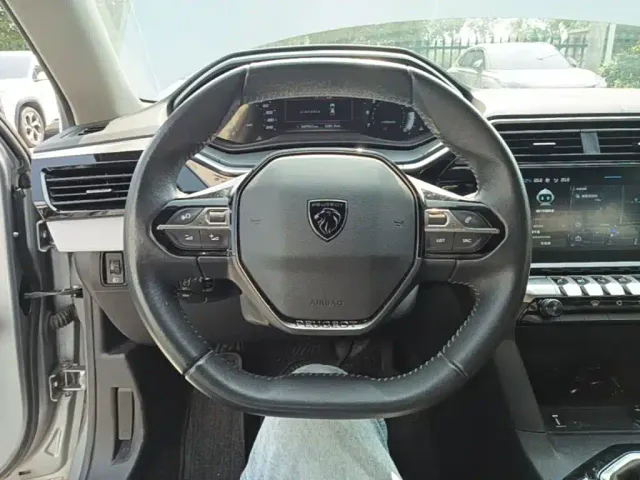 Peugeot 408 — Фото автомобиля 10