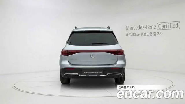 Mercedes-Benz EQB — Фото автомобиля 4