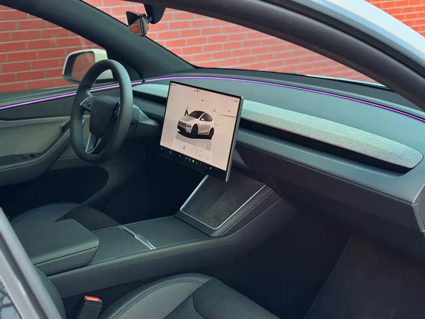 Tesla Model Y 2026 Rear-Wheel Drive — Фото автомобиля 13