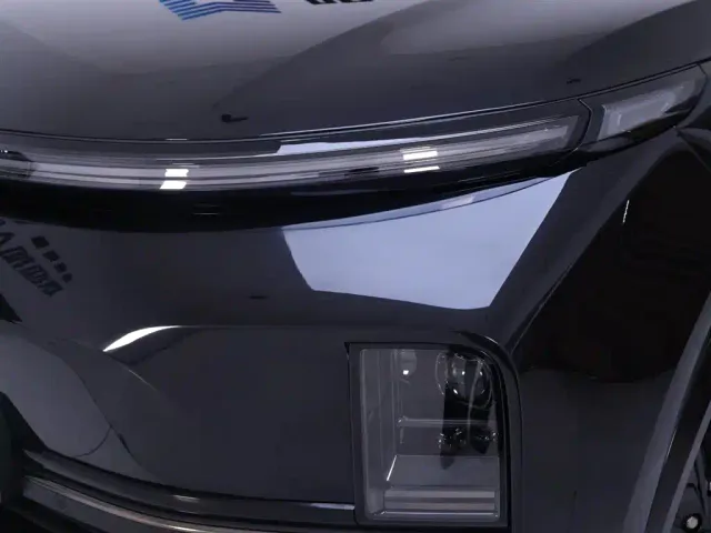 Li Auto L8 — Фото автомобиля 4