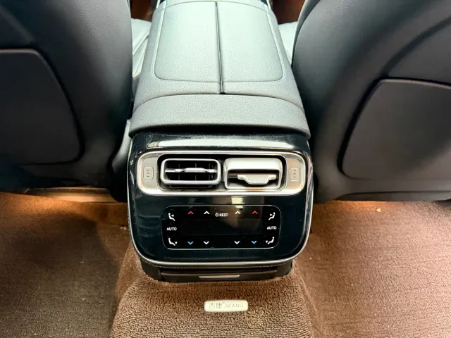 Mercedes-Benz S-Class — Фото автомобиля 12