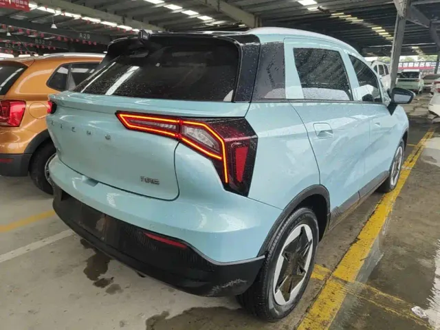 Geely Geometry E Firefly — Фото автомобиля 6
