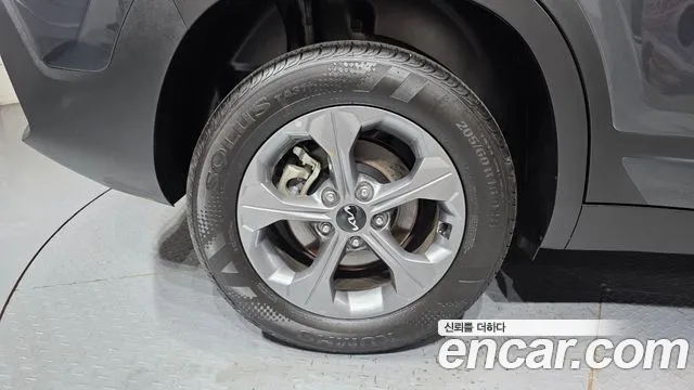 Kia Seltos Новый Seltos Бензин 2.0 2WD — Фото автомобиля 5