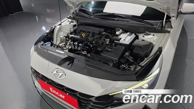 Hyundai Avante CN7 — Фото автомобиля 9