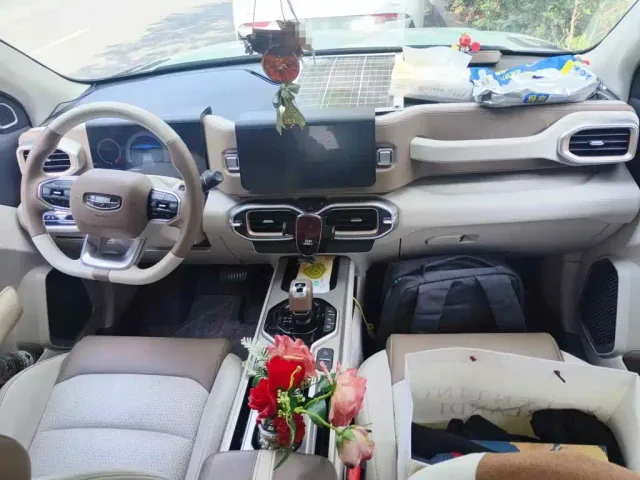 Geely Geely ICON 2022 1.5TD Azure Limited Edition — Фото автомобиля 12