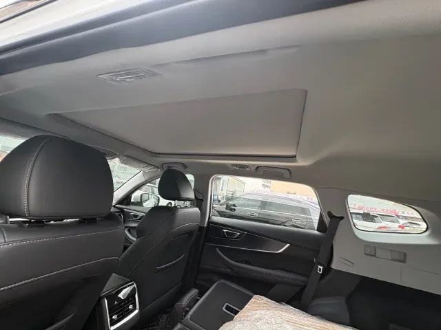 Chery Tiggo 8 — Фото автомобиля 12