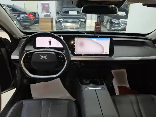 Xpeng P7 — Фото автомобиля 9