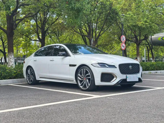 Jaguar XFL — Фото автомобиля 2