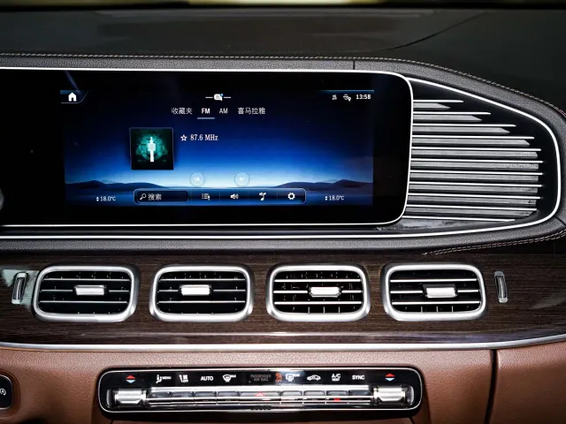 Mercedes-Benz GLE-Class — Фото автомобиля 29